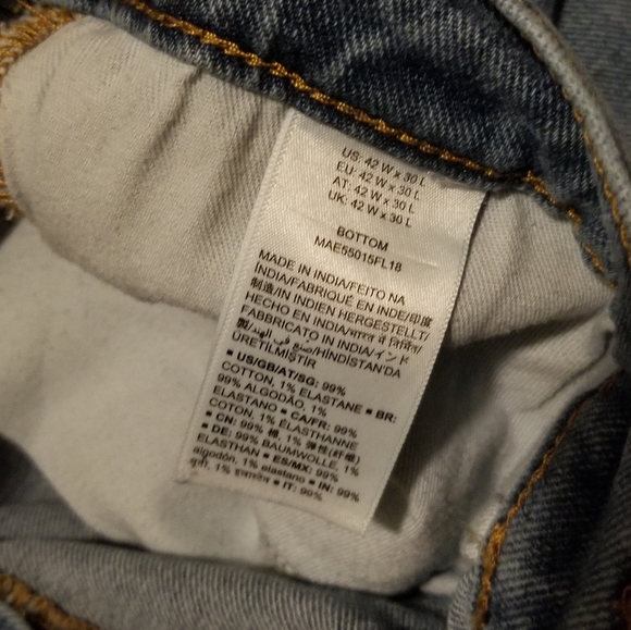 EUC Amazon Essentials Men's Blue Jeans Size 42x30 - Picture 4 of 5